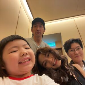Chrissie Chau Instagram - 獨特嘅Selfie🤳🏻角度  @lucy.is.good @becarefullee

#lucy #cute #lovely #selfie #kl #malaysia 
#我哋都有酒粒架