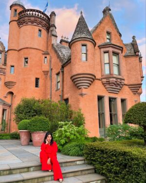 Chrissie Fit Instagram - I apparently went on a Castle Crawl in Scotland 🏰🏴󠁧󠁢󠁳󠁣󠁴󠁿 Even got to be one of the first peeps to tour Balmoral! I still can’t believe it! You also might recognize the last castle if you’re into treacherous games 😈 @peacock 

#Scotland #castlesofscotland #castles #castlecrawl (this is surely not a thing) #balmoral #balmoralcastle #queenelizabeth #scottishhighlands #thetraitorsus #peacockpartner