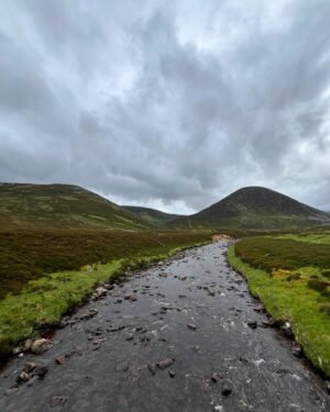 Chrissie Fit Instagram - The Scottish Highlands are unlike any place I’ve ever been to! There is magic in the clean, healing air. These pictures don’t begin to capture the magnificence and the beauty, but I’ll post anyway to remind myself that I was lucky enough to be there, and with this amazing group! 💚

#Scotland #Highlands #TheTraitorsUS #peacockpartner @peacock