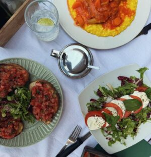 Chrissie Swan Instagram - Drum roll please… herewith are the top ten things I ate over the last month in Europe. It was a tough race but #1 has to be the risotto Milanese and Osso Bucco I had in Milan along with the best Caprese Salad ever (my fave salad) and also a Melanzane Parmigiana I got from a truck stop somewhere outside of Naples… 
I’m back at work today on @thechrissieswanshow and if you’ve been watching my adventures and thinking ‘I’ll have what she’s having!’ I’d be listening if I were you 💋🇮🇹 🇫🇷 🏴󠁧󠁢󠁥󠁮󠁧󠁿 
See you from 2-4 🤗❤️