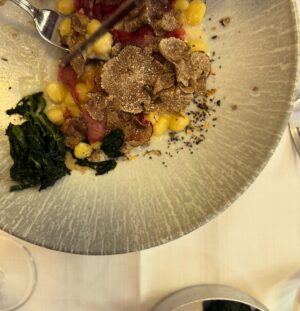 Chrissie Swan Instagram - Drum roll please… herewith are the top ten things I ate over the last month in Europe. It was a tough race but #1 has to be the risotto Milanese and Osso Bucco I had in Milan along with the best Caprese Salad ever (my fave salad) and also a Melanzane Parmigiana I got from a truck stop somewhere outside of Naples… 
I’m back at work today on @thechrissieswanshow and if you’ve been watching my adventures and thinking ‘I’ll have what she’s having!’ I’d be listening if I were you 💋🇮🇹 🇫🇷 🏴󠁧󠁢󠁥󠁮󠁧󠁿 
See you from 2-4 🤗❤️