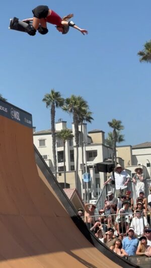 Christian Hosoi Instagram - YESTERDAY WAS AMAZING!!! 🤙😎🔥 STRAIGHT FROM PARIS OLYMPICS TO THE @XGAMES ON THE SAND AT THE USOPEN IN HUNTINGTON BEACH TO WATCH TEAM HOSOI AUSTRALIAN @jada_warddd  STYLE OUT AND SHRED HARD TO LAND HER IN 3RD PLACE!!! YEAH JADA!!!!! 🥉🏆🥉 I KNOW YOU ARE A PROUD FATHER @thesuitcase @lvlupaus #TeamHosoi #australia REPRESENT!!!