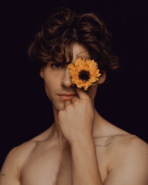 Christian Weissmann Instagram - blooming with @numero_netherlands 🌻