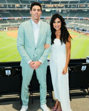 Christian Yelich Instagram - Thanks for the hospitality Texas 🤝