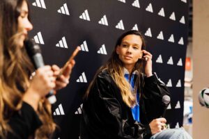 Christiane Endler Instagram - Algunas fotitos del lindo homenaje que me hizo @adidascl Muchas gracias por el apoyo de siempre ♥️