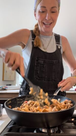 Christina Tosi Instagram - Is she …cooking cereal?! #bakeClub is celebrating my long time love of cereal - and a special new mix that’s scoring touchdowns in my house. Get the Kelce Klusters recipe @ Christinatosi.com