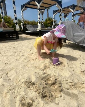 Christine Lampard Instagram - After a gorgeous few days away building sandcastles I’m back for a summer stint on @lorraine See you in the morning 🥰