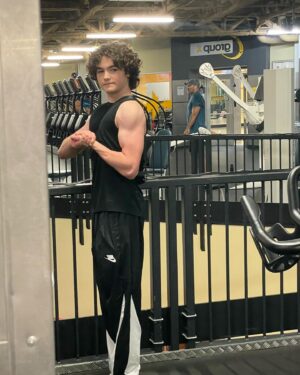 Christopher Convery Instagram - 4 am workout