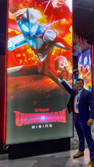 Christopher Sean Instagram - Just spectacular.

Thank you @tsuburayaglobal for creating one of the greatest hero’s of all time.

Shout out to @balanicustom and @suitlady614 for the incredible suit! Can’t stop showing the cool design on the inside of the coat! Wonderfully done!