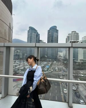 Chung Su-bin Instagram - _ 
One day ☀️
Rainy day 🌧 
Happy day 🌈