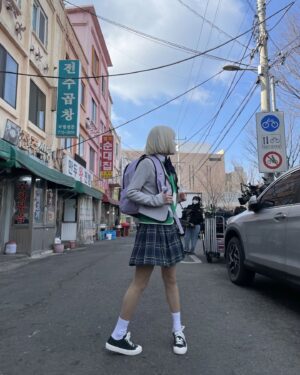 Chung Su-bin Instagram - 다시 겨울이네❄️ 

3인칭복수 3,4화

#3인칭복수 #태소연 #디즈니플러스 #revengeofothers #disneyplus