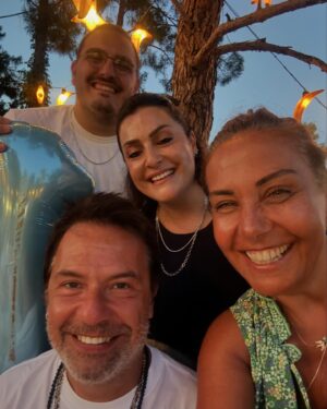 Çiçek Dilligil Instagram - Seneye doğum günümde buradayız. Anladınız siz beni Once Letoonia Always Letoonia 😘
Bora’nın şahane d.gününden . İnstoşa merhaba 🥰 Hep güler yüzlü postlar paylaşmak dileği ile 🙏🧿😍
