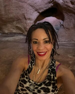Cindy Blackman Instagram - Happy Friday!!! See ya out on tour again soon! 
Show photos: @mikeyledesma