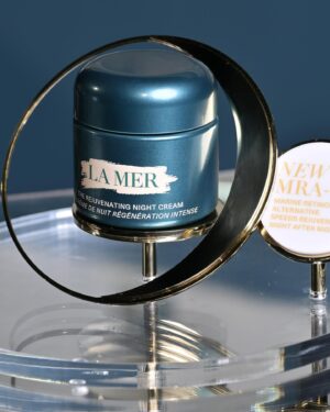 Cindy Sirinya Bishop Instagram - Even at the darkest depths, the sea’s energy is always awake.

Begin your #NightWithLaMer and bring new rejuvenation to the surface while you sleep with NEW Miracle Night Cream.
 
#LaMer #LaMerThailand #MiracleNightCream