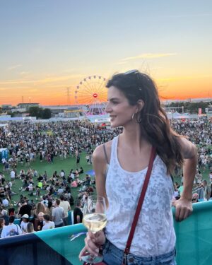 Clara Lago Instagram - MADLY IN L❤️VE … @madcoolfestival 🫶🏼
#photodump #madcool #apoteósico
