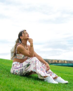 Clarissa Molina Instagram - Ya en la isla del encanto 🇵🇷 @premiosjuventud 🔥🔥 

No se lo pierdan este jueves 25 a las 7pm por @univision ! 

Styled @edgar.style 🫶🏼