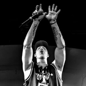 Classified Instagram - Had another great few shows at the @shoreclub.ca in Hubbards NS a few weekends back.. was a hot one.. but one of my favorite weekends so far doing these annual shows... they keep getting better!.. nice warm up for the tour!.. can't wait! Get those tickets now in my bio 

Photos: @belinda.naugler.adams