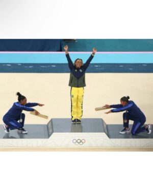 Claudia Campolina Instagram - SÃO ELAS
O Brasil ganhou 11 medalhas até agora. 8 delas conquistadas por mulheres, mais uma pela equipe mista de judô 
2 ouros, 2 pratas, 5 Bronzes 
E vem mais aí 
Obrigada @rebecarandrade @juju_bsoares @jade_barbosa @flavialopessaraiva @loloo_santos @beatrizferreira60kg @_beatrizsouzaar @larissapimentajudo @rafaelasilvaa @ketleynquadros @rayssalealsk8