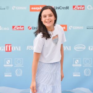 Claudia Pandolfi Instagram - Una giornata di abbracci e emozioni a #Giffoni54 con @samuelecarrinoofficial, @saraciocca_official, @missipanda, lo sceneggiatore e produttore @robproia e Teresa Manes 🩷 

Il Ragazzo Dai Pantaloni Rosa, prossimamente solo al cinema.

#IlRagazzoDaiPantaloniRosa #PantaloniRosaIlFilm