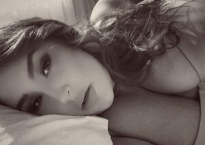 Actress Claudia Sandoval HD Instagram Photos and Wallpapers September 2024