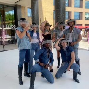 Claudimar Neto Instagram - - Anne Marie - @annemarie 
UNHEALTHY 🤠 on  @thismorning 
Creative - @emmabullcreative 
Choreographer- @claudimar1 
Dancers -
@renaehughes 
@itslilywang 
@dalvin.cory 
@jakeleigh__ 
@jamesmulford 
@chebarrettdavis 
Costumes - @ellieslwalker & @juicylames 
Agent - @dancersincworld 
.
#annemarie #unhealthy #claudimarneto #thismorning #claudchoreo #itv #studioworks