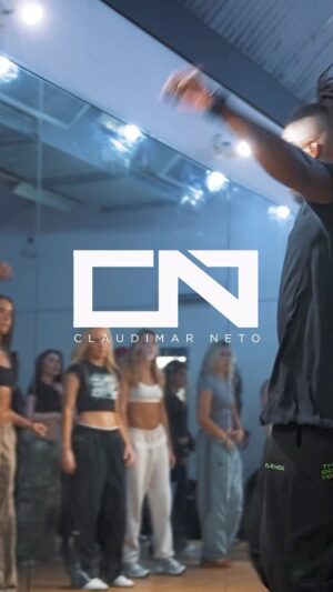 Claudimar Neto Instagram - MY LOVE 💕…
This class was epic thank you for everyone for coming 😁. Should I re teach it this Friday ?👀. 
Covering on the 29th 2:30 @basedancestudios .
Vids .
🔊- @leighannepinnock ft @ayrastarr 
🎥 - @soniamartinezmulner 
.
#mylove #leighannepinnock #dance #myloveleighannepinnock #basestudios #chore #fullout