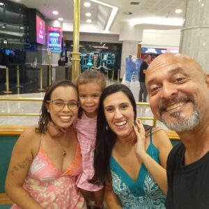 Claudio Galvan Instagram - 🧟‍♂️🧠 O JOVEM FRANKENSTEIN 

Iniciando mais uma semana na Transilvânia, não poderia deixar de agradecer aos queridos alunos que estiveram presentes na última semana, tendo alguns que eu vi pessoalmente pela 1ª vez!

Obrigado por esse carinho e pela confiança depositada todo esse tempo no @galvanestudios! ❤️🙏🏻

@carlabinholo 
@mattodeschini 
@juspanopoulos 
@thiago_rigonato 
@izabelmarques23