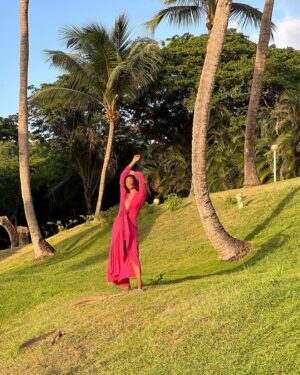 Clémence Botino Instagram - Quick shots by @lou.bjectif ☀️