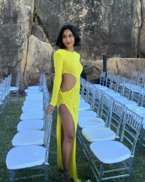 Clémence Botino Instagram - Celebrating love Malikarim 🌞 ! De l’amour, des amis, du soleil ☀️ Je souhaite longue vie à votre idylle. Ma @malikamenard14 tu mérites tout le bonheur de monde et dans les bras de Karim tu l’as enfin trouvé 🩵

Photo @bendecoin 📍