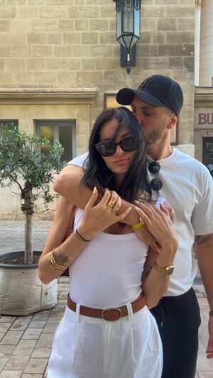 Cloé Cooper Instagram - OOTD w/ Love