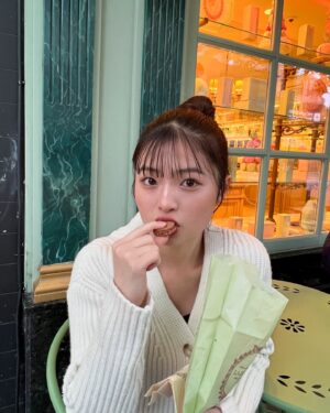 Cocoro Ebino Instagram - まかろーーーーーん💞
#カナダワーホリ　#バンクーバー