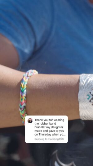 Coffey Anderson Instagram - I’m pretty sure this bracelet made my performance 10x better!!! What do y’all think? Was it the bracelet? 😂

@mandycg1587 you have a beautiful family and tell your girl I said thank you!

#cmafest #coffeyanderson #countrymusic #chevyvibes