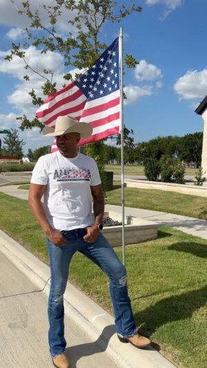 Coffey Anderson Instagram - HBD America!
Leave 🇺🇸in the comments and I’ll send you a link to “4th of July Song”. 
Hit “add song” and it will be put in your music library. 

We are on the charts! #75 right now 

Happy Birthday to the GREATEST COUNTRY on Earth! 

#coffey #country #music #countrymusic #4thofjuly #america