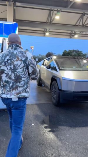 Coffey Anderson Instagram - Yall watch this vid enjoy this country boy getting the #cybertruck and meeting fans when I “gassed” it up. 😂
elon @teslamotors 

I’m a completely independent country singer songwriter. I partnered with a label and they ended the deal after I wanted to show love for my country and those that serve it. 
Every stream, download, t shirt you buy, or show you come to keeps me working and employed. 
I’m forever grateful for EVERY view and share of my content. You’re powering my dream. 💪🏽

Thank you to all the folks in the bay area that made me feel so welcome. New video coming of me performing for the V Foundation gala, as they are doing Gods Work. 

#country #music #fans #countrymusic #coffeyanderson #independent #elonmusk #elon #tesla #teslatruck