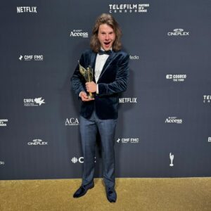 Colton Gobbo Instagram - @sonofacritchtv took home the CSA for audience choice last night! Ben put it best, this award is so special because it was from the people at home. a huge thank you to everyone who’s supported and voted. and especially to my mom, who texted the family group chat every day with a reminder (or a threat) to vote.
it was a blast! ♥️