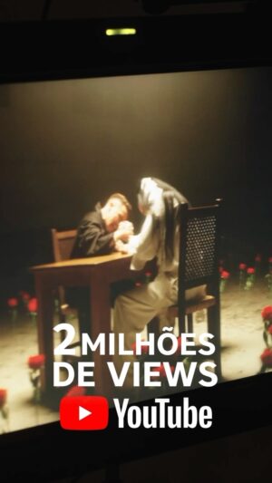 Conan Osíris Instagram - ROSA 🌹 2 MILHÕES de views no Youtube 🔥 
Vocês são inacreditáveis! 

🎶 Hoje em dia não é fácil encontrar um grande amor
Mas eu descobri assim que ela olhou para mim
Um jeito tão delicado, e um cheiro tipo flor
Como é possível? Como é possível?
De uma semente sem água
Nascer uma flor na mão🎶