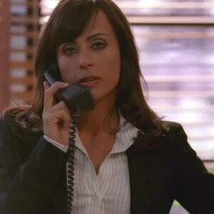 Constance Zimmer Instagram - On this day 20 YEARS ago Entourage premiered on HBO!! man oh man, what a ride being on that show was and continues to be thanks to the fans all over the world!! This cast was the best!! Thank you @mrdougellin for one of my favorite characters who paved the way for many other strong females I’ve got to embrace since #danagordon!