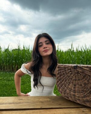 Corina Bradley Instagram - 🌾