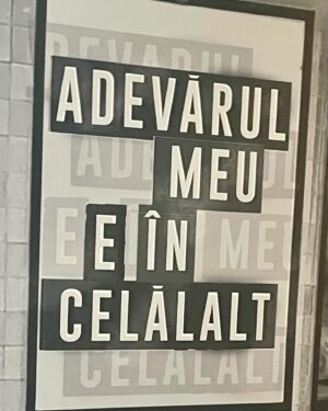 Corina Dănilă Instagram - Azi.. ❣️
30 de ani de la absolvirea facultății, la @unatc_ilcaragiale 
Un șuvoi de emoții și amintiri! 
Bucuria revederii cu colegii și profesorii!
Goluri în suflet și gând pios pentru cei plecați dintre noi, profesori și colegi..
#actorslife #memories