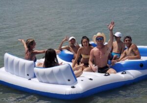 Cory Lee Instagram - ☀️ miss you mom. I was thinking about this day so I wanted to post my fav pic from the family out on the lake. My mom is the one in pigtails that looks like she’s about to fly away 
#myangel #mommy