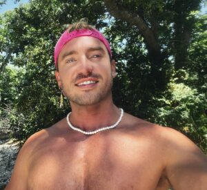 Cory Lee Instagram - Pearls are trending now. Ppl are absolutely loving these pearl necklaces I’ve been making with sterling silver or gold finish. DM me for details if you wanna buy one also go check out my shop 
Www.Etsy.com/shop/HiVibeJewelry

#pearl #pearlnecklace #healingcrystals #mensjewelry #womensjewelry #patience #sincerity #faith #charity #innocence #serenity #truth #clarity #peace