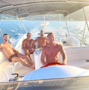Cory Lee Instagram - El Capitán 👨‍✈️ #puertovallarta #cruising
