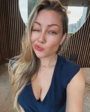 Cosondra Sjostrom Instagram - Lead with love in your heart, show up as yourself, acknowledge your imperfections, and let growth be your guide. Also, navy is the new black.