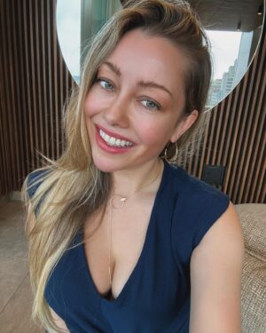Cosondra Sjostrom Instagram - Lead with love in your heart, show up as yourself, acknowledge your imperfections, and let growth be your guide. Also, navy is the new black.
