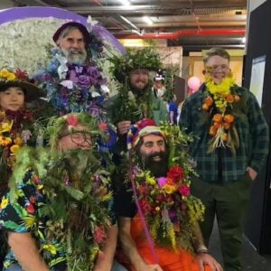 Costa Georgiadis Instagram - Flower beards, fun, laughter and the media shebang! 
@costasworld 
@clairebicklesgoodlife 
@auscotton @newhollandag 
@theekka @clairebicklesgoodlife @leahs_little_garden @boonahblossoms @urban_agriculture_month @jforster.studios @yukina_sakabe @the.bearded.brett @_corindashs @rchristensen87 @urban_agricultureau @redlandsfreshflowers @premiumgreensaustralia @driedflowersqld @paulharris