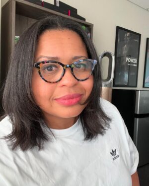 Courtney Kemp Agboh Instagram - Here at my black job with my new haircut from @indiamhammond making television for people who need to relax after THEIR black jobs…