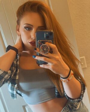 Courtney Stewart Instagram - @welcometorockville bound 😈🖤

Three’s a charm 😇