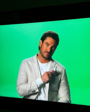 Craig Conover Instagram - Light play

#SC