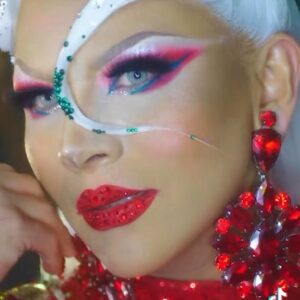 Cristian Peralta Instagram - Meet he Queen! @dragracemexico @cristianperaltatranformista @paramountplusmx @mtv @wowpresentsplus  estreno próximo 22 de Junio 
Vestido @edgarlozzano 
#cristianperaltatransformista #cristianperalta #dragracemexico #dragrace #dragmexico #showgirl #beuthyqueen #mtv #wowpresents #paramoutplus #