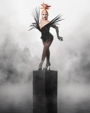 Cristian Peralta Instagram - Ya tienes tus accesos para esta próxima @rupaulsdragcon en L.A California! Emoción al 100, siento que voy a otro concurso 🤣😍😍😍😍😍😍😍😍😍😍😍 @cristianperaltatranformista @dragracemexico  @wowpresentsplus  Fotografía @rubendeleonhdz📸📸📸📸📸 MAKEUP @davidromancaracterizacion 💄 Peluca @evelinecarmin 🌈🌈🌈🌈🌈🌈🌈 #cristianperaltatransformista #cristianperalta #cristianperaltatransformistapadredefamiliaoficial #dragrace #rupauldrsgrace #dragcon #dragcon2024 #tureina